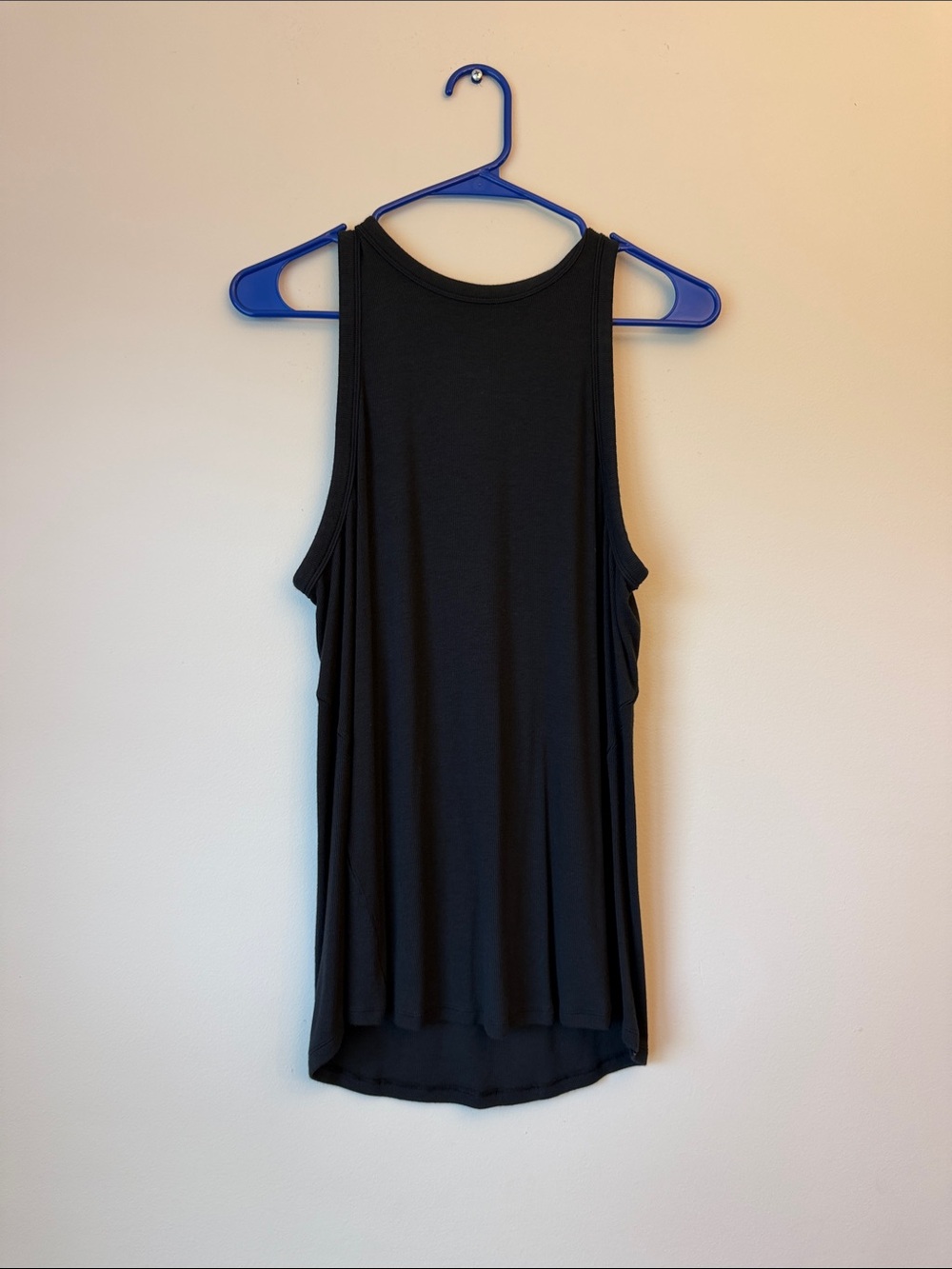 Lululemon tank - Picture 5 of 5